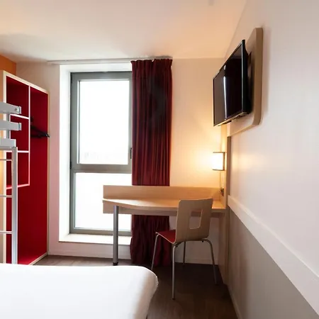 Premiere Classe Centre-les Docks 2*