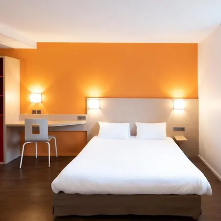 Premiere Classe Centre-les Docks 2*