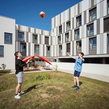 Premiere Classe Centre-les Docks 2*