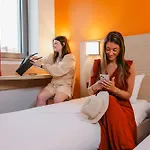 Premiere Classe Centre-les Docks Отель 2*