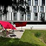 Отель Premiere Classe Centre-les Docks Гавр
