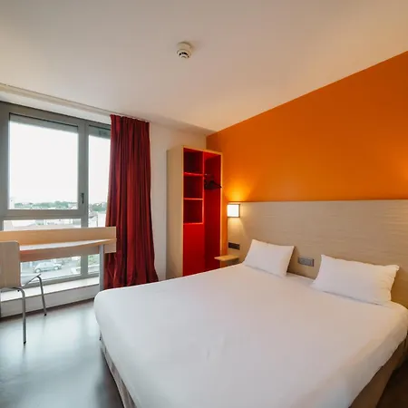 Premiere Classe Centre-les Docks Hotel 2*