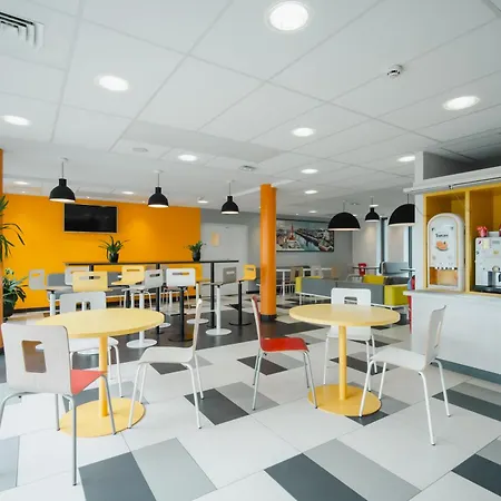 Premiere Classe Centre-les Docks Hotel 2*