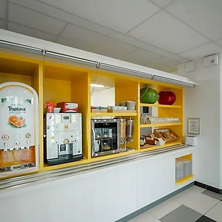 Hotel Premiere Classe Centre-les Docks 2*