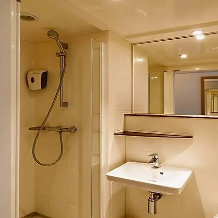 Hotel Premiere Classe Centre-les Docks 2*