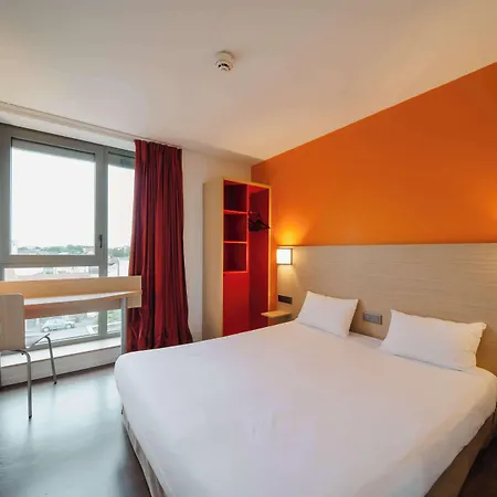 Premiere Classe Centre-les Docks Hotel 2*