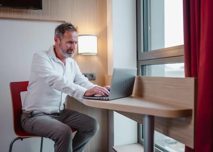 Hotel Premiere Classe Centre-les Docks 2*