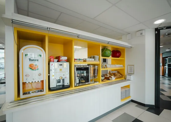 Hotel Premiere Classe Centre-les Docks 2*